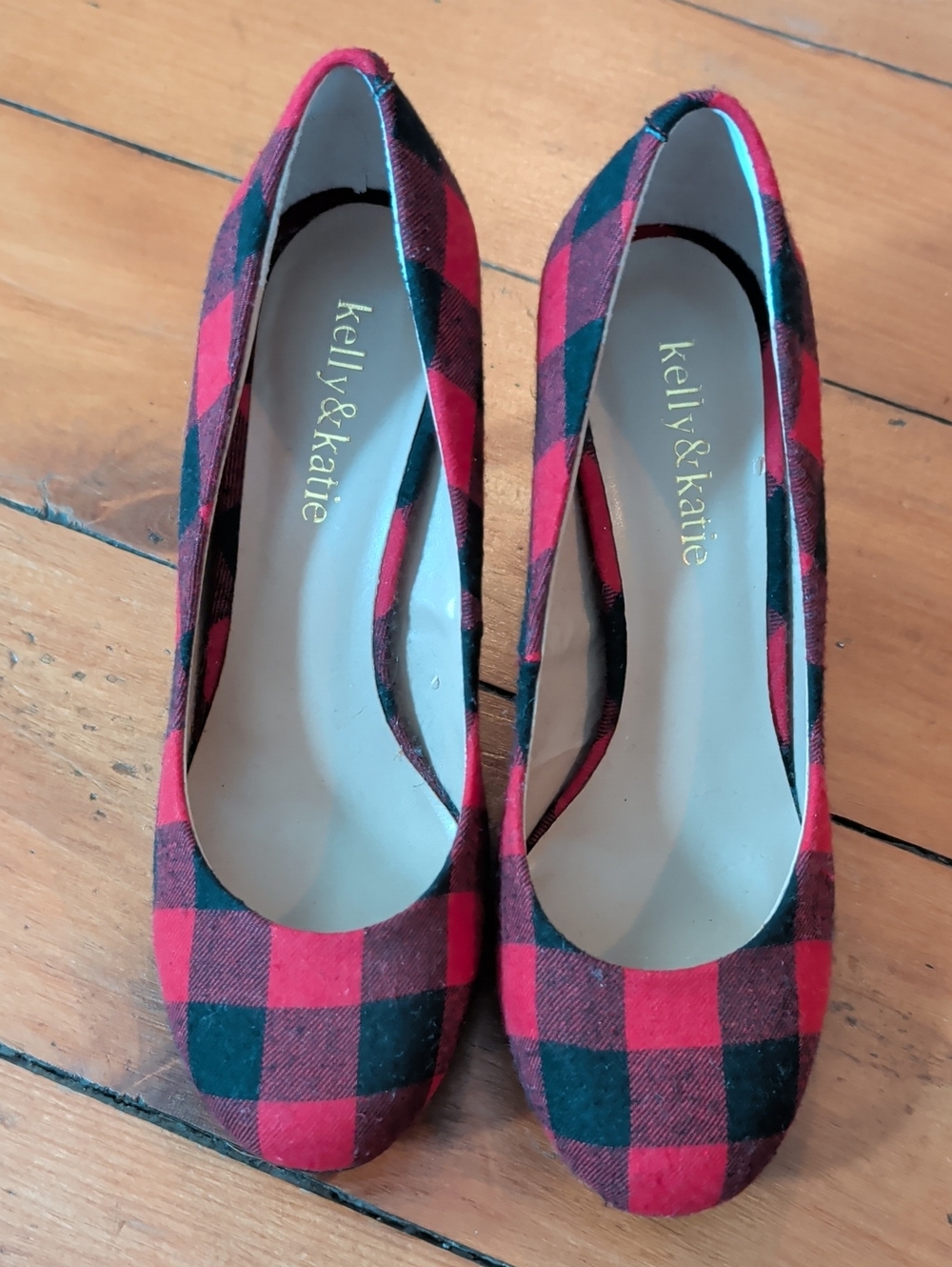 kelly & katie Red Plaid Women's Round-Toe Heels Size 6.5